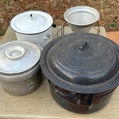 Lot of Vintage Kitchen Pots & Pans