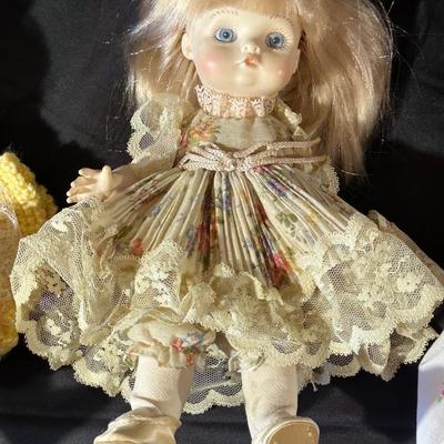 Lot of 6 Vintage Dolls