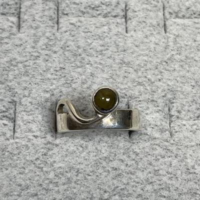 Modernist Sterling Silver Green Tourmaline Ring 7.5