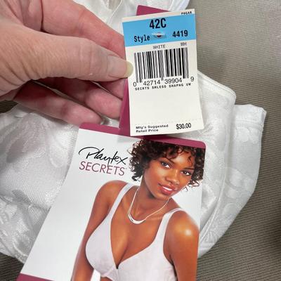 2 Playtex Secrets 42 C Bras New!