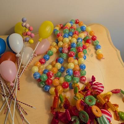House Of Lloyd Bunny Holiday Decorations Clown Figures Candy Tree Strings Lot 8