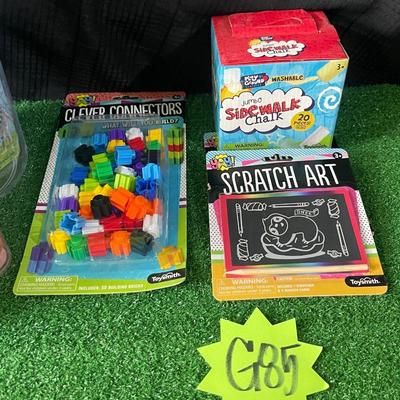 G85-Toy Lot