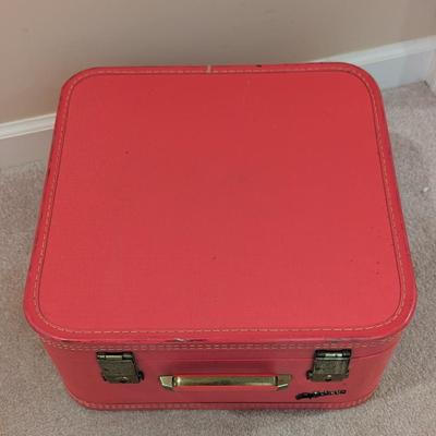 Vintage Lady Baltimore Classic Suitcase No Key