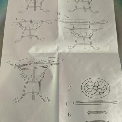 New Glass Birdbath With Stand