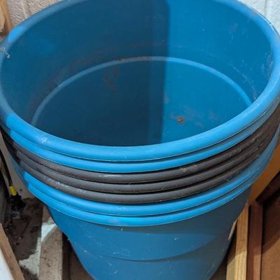 7 - 16" Plastic Planters