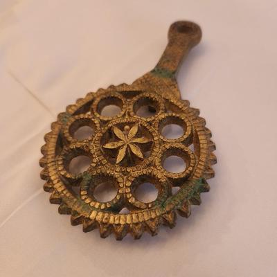 Wilton Cast Iron Trivet