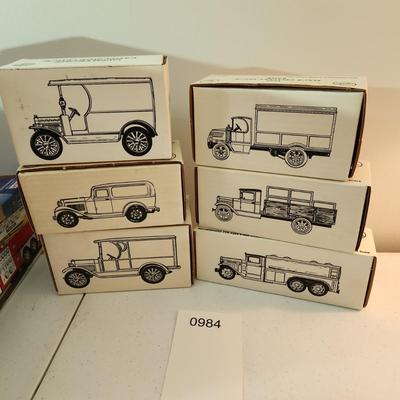 6 Vintage Ertl Die Cast Trucks banks Mack Hawkeye Yankee Panel Diamond 1 Tanker