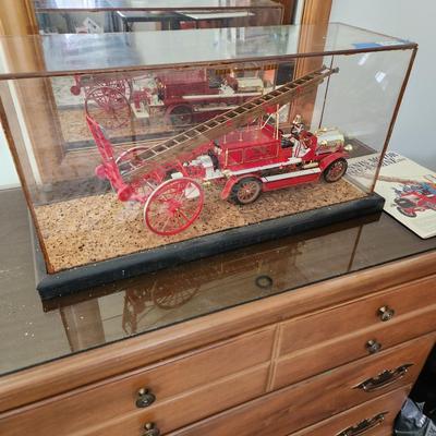 1914 Dennis Motor Fire Engine Model in display case with book