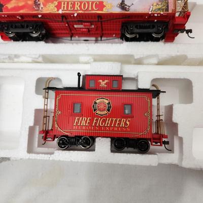 Bachmann Hawthorne Village Fire Fighter HO Train Set