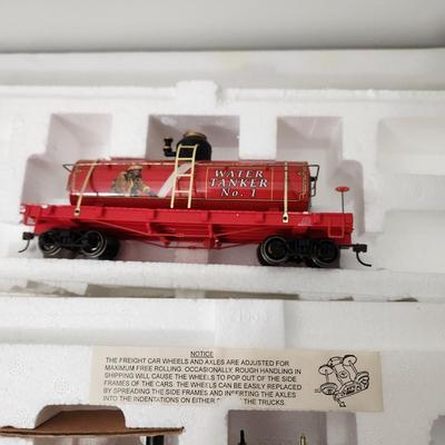 Bachmann Hawthorne Village Fire Fighter HO Train Set