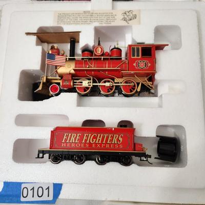 Bachmann Hawthorne Village Fire Fighter HO Train Set