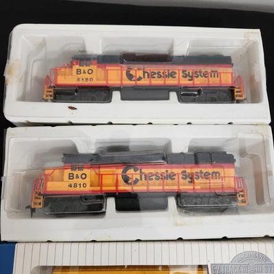 HO Scale B&O Chessie Systems Locomotives 4180, Car ,Caboose 1872