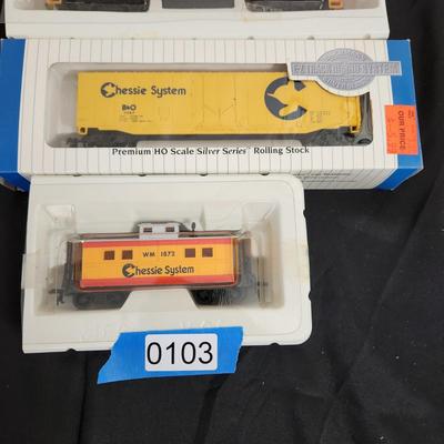 HO Scale B&O Chessie Systems Locomotives 4180, Car ,Caboose 1872