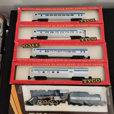 Tyco HO Scale Trains B&O The Royal Blue 638 , Pullman