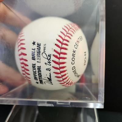 Ernie Banks OMLB Signed Autographed Baseball In Collectors Case