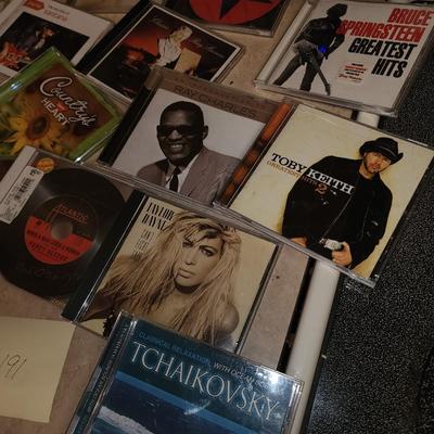 Lot of 20 CDs.