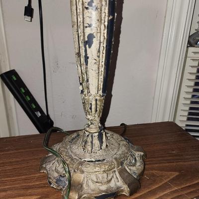 Table lamp