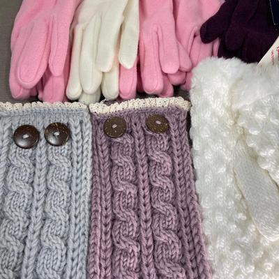 8 piece set of New gloves and Headbands