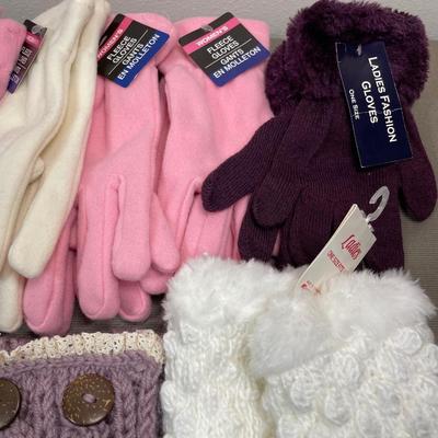 8 piece set of New gloves and Headbands
