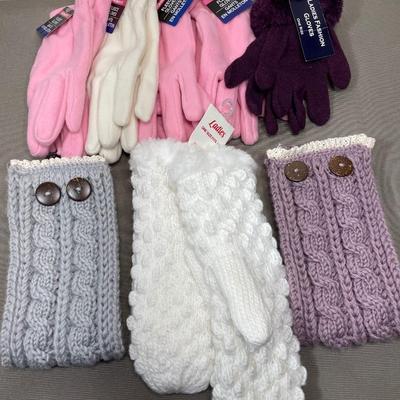 8 piece set of New gloves and Headbands