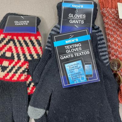 New! Gloves and Wristlets