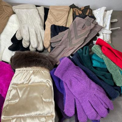 Huge lot of Ladies Gloves