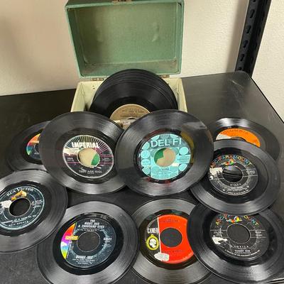 Vintage 45 Record Storage Carry Cases: Platter-Pak Type with Records