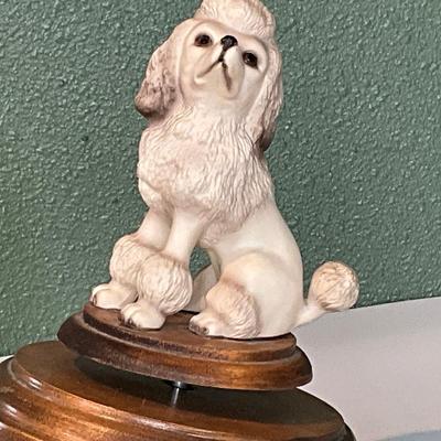 Musical Poodle and decor.