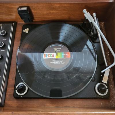 Tonecrest Record Player AM/FM Radio Console Model T4400A