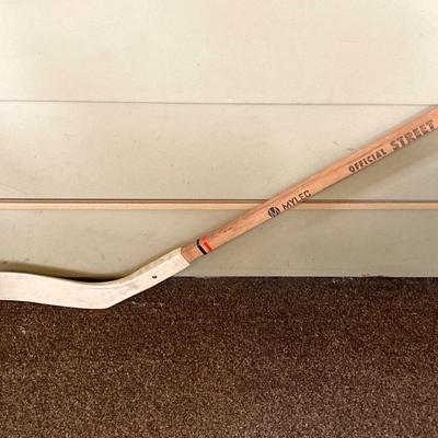 LOT 229: Vintage Sporting Goods Collection - Phil Esposito Street Hockey Stick, Burke Golf Putter, Fishing Rods, Spalding Tennis Racket,...