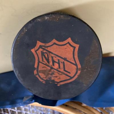 LOT 229: Vintage Sporting Goods Collection - Phil Esposito Street Hockey Stick, Burke Golf Putter, Fishing Rods, Spalding Tennis Racket,...