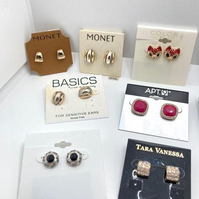 LOT 231: Fourteen Pair of Pierced Earrings - Napier, Monet, Trifari and More