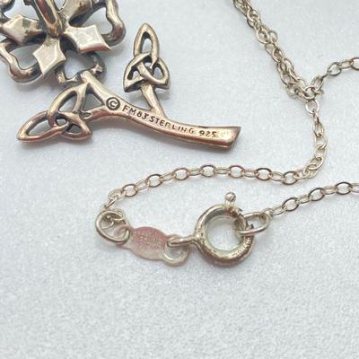 LOT 234: The Franklin Mint Signed Sterling Silver Flower Pendant Necklace in Original Box