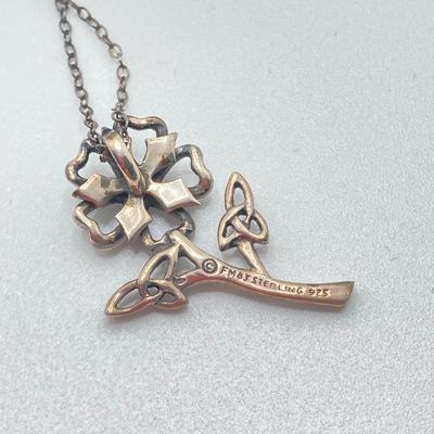 LOT 234: The Franklin Mint Signed Sterling Silver Flower Pendant Necklace in Original Box