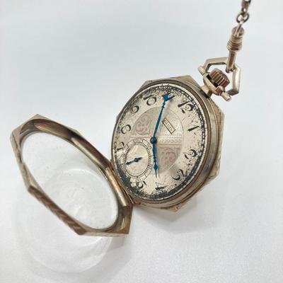 LOT 241: Vintage Engraved Elgin Pocket Watch with Pocket Knife