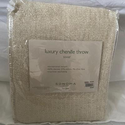 LOT 244: New in Package! Kitchen Towels, Full & Twin Sheets, Throw Blankets & More