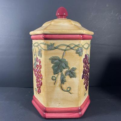 LOT::245: Kitchen Aid kHM5AP Ultra Power Mixer 5 Speed White (untested), Nonin's Biscotti Jar, Glass Bake & Pyrex Measuring Cups