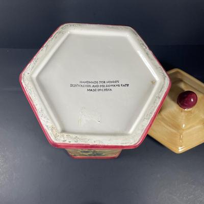 LOT::245: Kitchen Aid kHM5AP Ultra Power Mixer 5 Speed White (untested), Nonin's Biscotti Jar, Glass Bake & Pyrex Measuring Cups