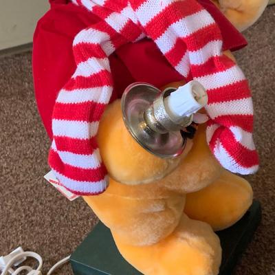 LOT247: Disney's Winnie The Pooh Telco Motion-ette Animated Holiday Figure