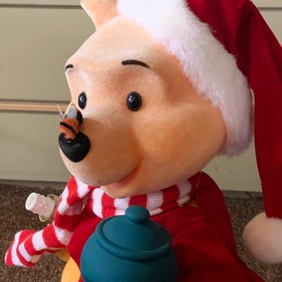 LOT247: Disney's Winnie The Pooh Telco Motion-ette Animated Holiday Figure
