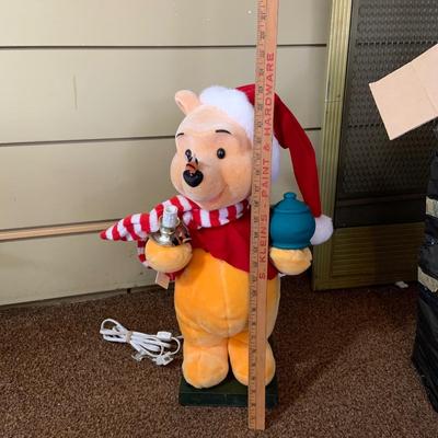 LOT247: Disney's Winnie The Pooh Telco Motion-ette Animated Holiday Figure