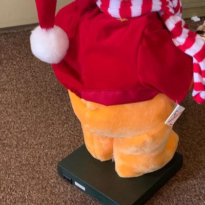 LOT247: Disney's Winnie The Pooh Telco Motion-ette Animated Holiday Figure