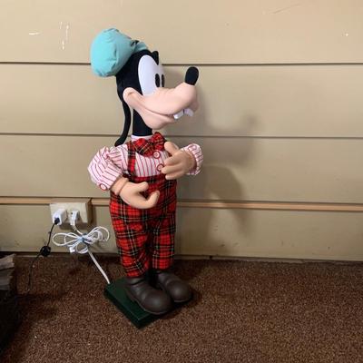 LOT 248: Disney's Goofee Telco's Animated Holiday Figure