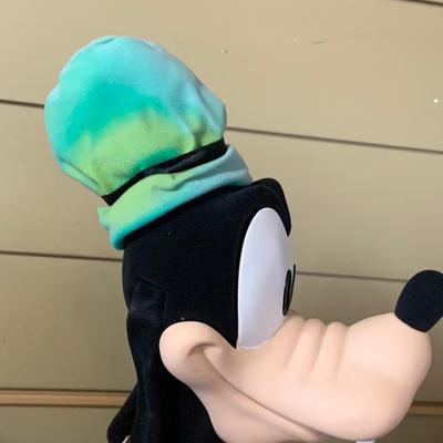 LOT 248: Disney's Goofee Telco's Animated Holiday Figure
