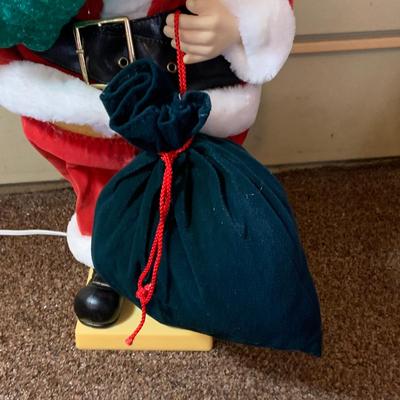 LOT252: Telco Animated Santa with Light-up Tree and a Fiber Optic Snowman Head
