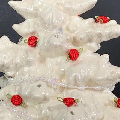 LOT: White Ceramic Christmas Tree Roses and Beaded Garland