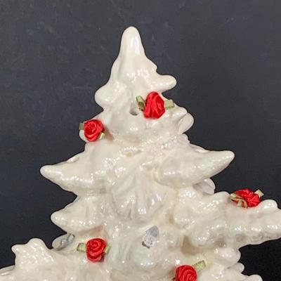 LOT: White Ceramic Christmas Tree Roses and Beaded Garland