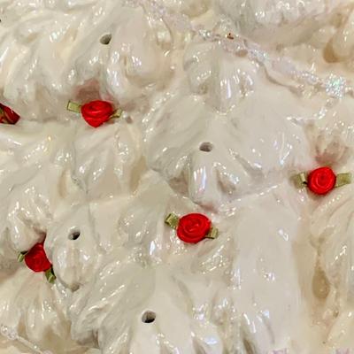 LOT: White Ceramic Christmas Tree Roses and Beaded Garland