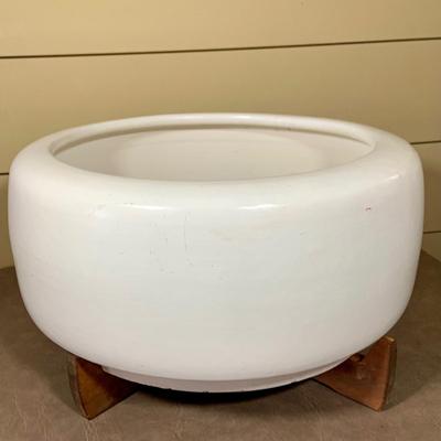 LOT 258: MCM Architectural Pottery Large Cream Colored Planter with Wood Base