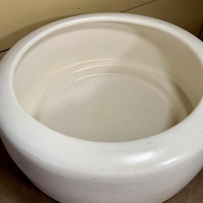 LOT 258: MCM Architectural Pottery Large Cream Colored Planter with Wood Base